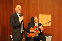 Marion Cowings and accompanying guitarist at the Legacies(tm) 2010 Award Ceremony.